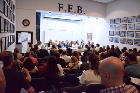 Sindicatos docentes y estatales bonaerenses calificaron de "insuficiente" la oferta de aumento salarial