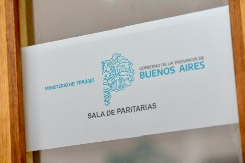 La propuesta que Kicillof presentar&aacute; en paritarias a los gremios estatales y docentes