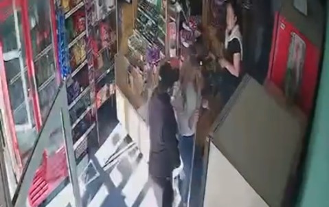 Video: la sospecha detrás del robo en un kiosco del barrio Parque Irigoyen