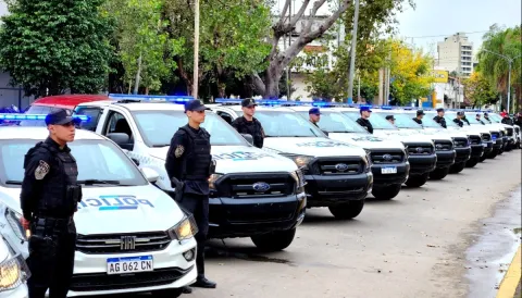 Anunciaron nuevo aumento salarial para la Polic&iacute;a bonaerense: de cu&aacute;nto es y a partir de cu&aacute;ndo
