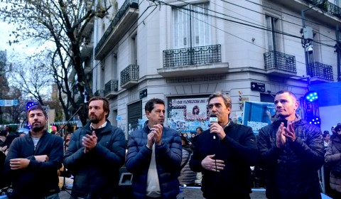 Mauro Garc&iacute;a y una presencia estrat&eacute;gica durante el acto de apoyo a CFK