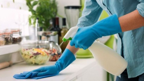 ANMAT prohibió la venta de limpiadores, desengrasantes y otros productos de limpieza