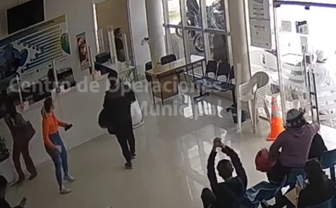 Video: causó terror en el Hospital Odontológico, lo persiguieron y terminó aprehendido