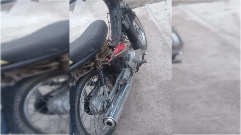 Le robaron a mano armada la moto sobre Colectora Sur del Acceso Oeste