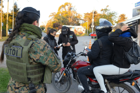 Qué argumentos dio el ministro Alonso para defender la restricción a la circulación de motos con dos personas