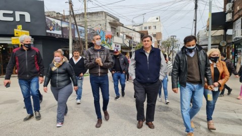 Florencio Randazzo recorrió Gral. Rodríguez y presentó sus propuestas junto a Alberto Molina