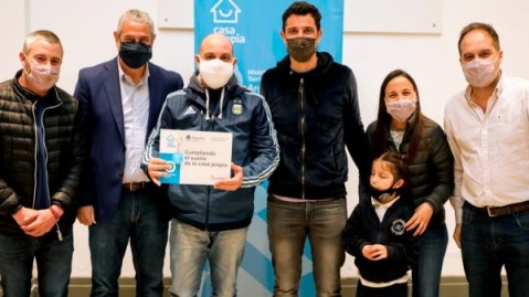 Se concretó la cesión de parcelas donde se construirán casi 500 viviendas en Gral Rodríguez