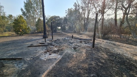 Dantesco: Terrible incendio de múltiples hectáreas y edificios en B° Mi Rincón