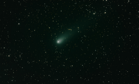 Cómo ver al cometa que pasa cada 50 mil años y sería visible esta noche y mañana