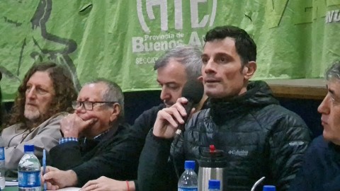Mauro García: "Soy de los que sueñan que un día Cristina se va a levantar y que pueda volver a ser Presidenta"