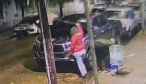 "De las narices" de la Comisar&iacute;a 1&deg;: pareja se llev&oacute; una camioneta que hab&iacute;a sido hallada abandonada tras un robo