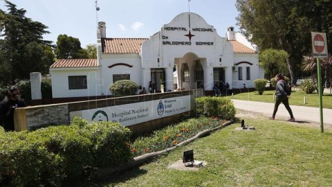 Cómo se preparan los gremios tras los despidos masivos en el Hospital Sommer