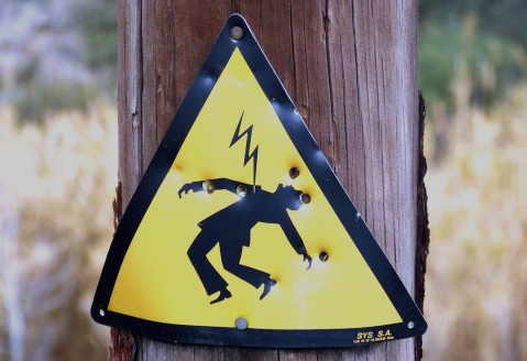 Qu&eacute; hacer y qu&eacute; no ante un caso de electrocuci&oacute;n