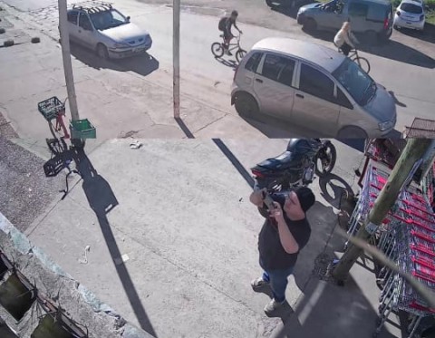 Otro vecino teme por &ldquo;saca fotos&rdquo; de c&aacute;maras de seguridad y casas en un barrio