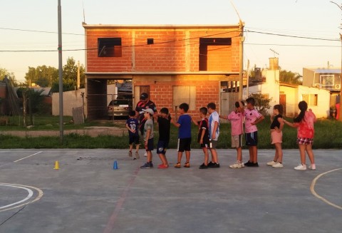 Vecinos buscan seguir sumando donaciones y voluntades a su noble causa social