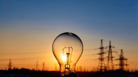 Avanzan en la desregulación de la energía eléctrica: qué significa y qué cambia para los argentinos