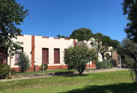 Bomberos de Luján acusaron a maestras de iniciar un incendio en una escuela local