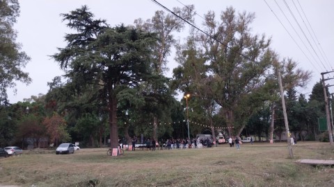 Vecinos del barrio La Posta denuncian un "espacio p&uacute;blico tomado", entre ruidos molestos y da&ntilde;os ambientales