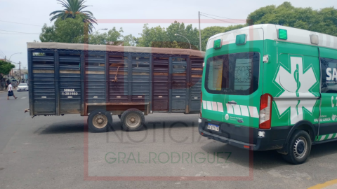 Accidente en avenida Bernardo de Irigoyen y España dejó a una motociclista herida