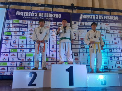 Judocas del club Alem se destacaron en un torneo con centenares de competidores