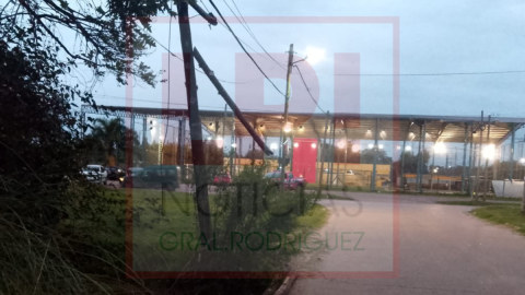 Un choque a metros de avenida Balbín provocó una situación que casi termina en tragedia