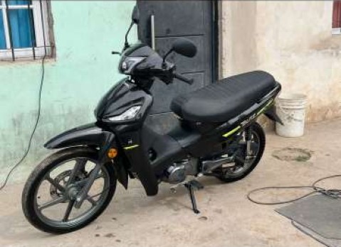 Motochorros, otra vez: le apuntaron a una joven en la cabeza para robarle su rodado