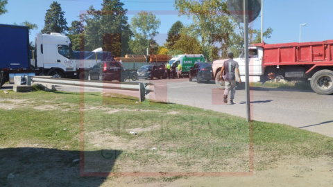 Choque en el cruce de Acceso Oeste y Ruta 24 dejó a un joven hospitalizado