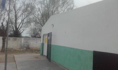 Robaron dos veces el jardín del barrio Agua de Oro y el Consejo Escolar reforzará su seguridad