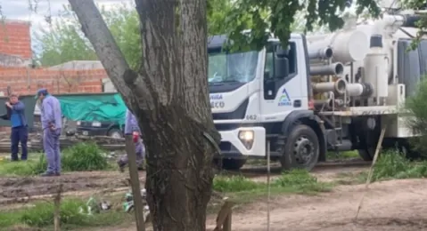 Lo que halló ABSA al resolver el grave problema de cloacas en el barrio Villa San Martín