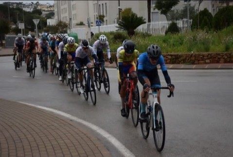 Los jóvenes de la Escuela Municipal de Ciclismo arrancaron su aventura por España