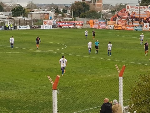 Berazategui fue mucho para Alem, que fue apabullado 5-1 en zona Sur