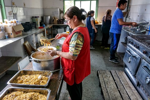 La "educación alimentaria" podría tener su lugar en las escuelas secundarias bonaerenses