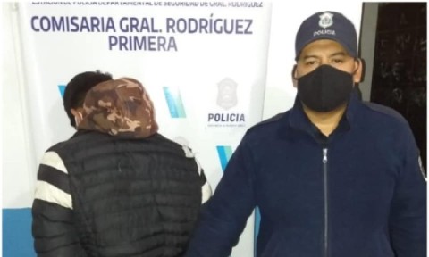 Detuvieron en el barrio Raffo a un adolescente con un prontuario de robos en el distrito
