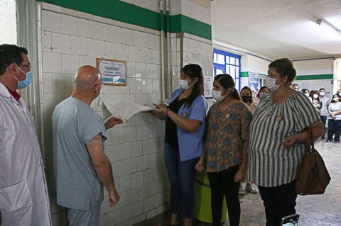 El Hospital Vicente López y Planes homenajeó a sus trabajadores fallecidos por Covid-19