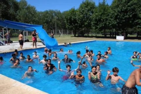 Pileta gratuita para jóvenes en General Rodríguez: quiénes pueden acceder y cómo anotarse