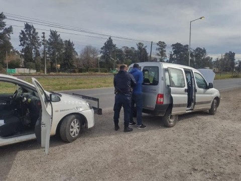 Aprehendieron a un remisero que manejaba un auto con pedido de secuestro