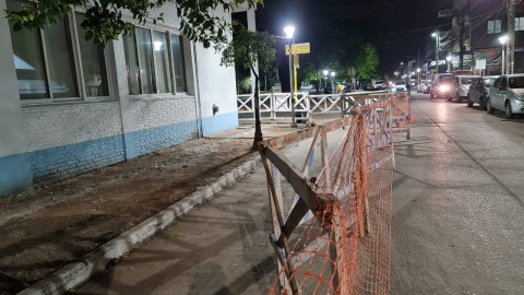 Comenzó la renovación de las baldosas de las veredas del centro: todos los detalles de la obra