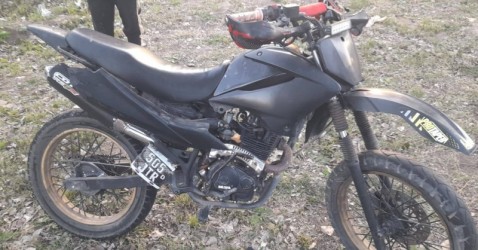 Personal policial aprehendi&oacute; a motociclista que intent&oacute; huir