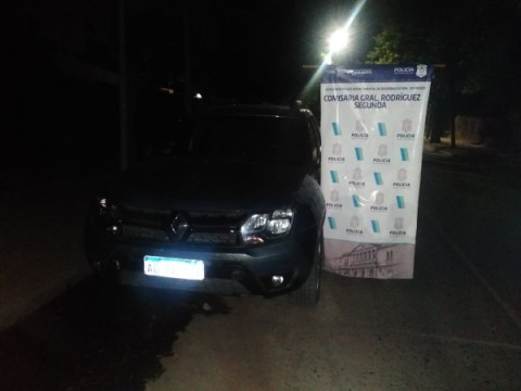 Detienen a un vecino de Villa Vengochea por circular en un auto con pedido de secuestro por robo
