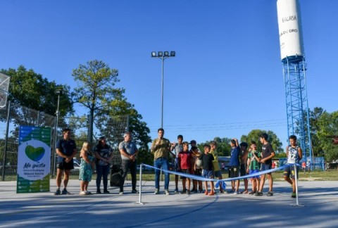 El Municipio inauguró un nuevo playón deportivo: cómo es y en qué barrio está