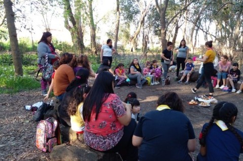 "Todo esto es por las chicas": la campaña de donaciones que inició el grupo guía Medalla Milagrosa