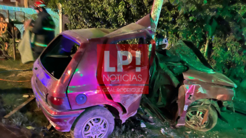 Impresionante choque en la calle Corrientes le costó la vida a un conductor