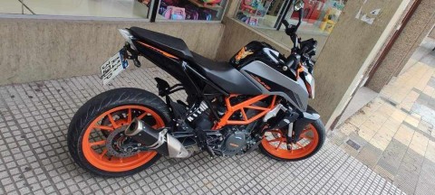 Dejó la moto en una estación de servicio céntrica para ir a un recital, y al regresar ya no estaba