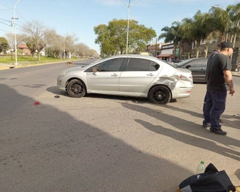 Un motociclista herido luego de un choque con un auto en avenida Bernardo de Irigoyen