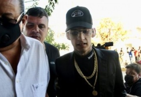 L-Gante fue demorado en Chile y su abogado dice que lo discriminaron