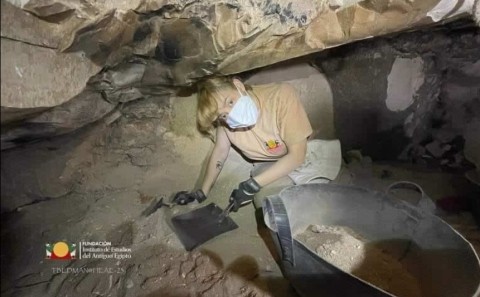 Los descubrimientos de la excavación que integró una docente rodriguense en Egipto y que abrió una tumba de 2400 años