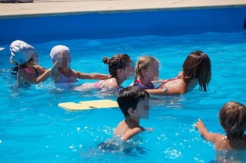 Enojo de familias en el club Porteño: por qué arrestaron a un guardavidas de la colonia de verano