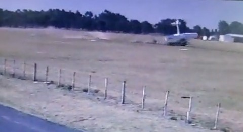 Video: así se dio vuelta un avión en el aeroclub de General Rodríguez