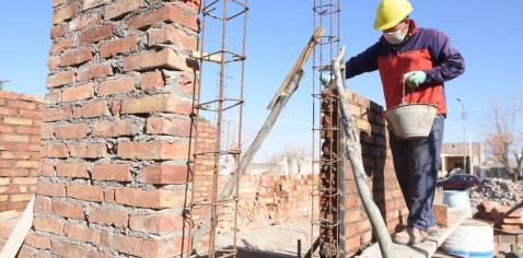 Según UOCRA, cuánto debe cobrar un albañil en junio de 2024