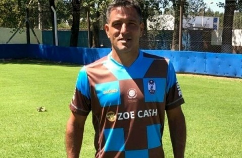 La ilusión del "Burrito" Rivero, el refuerzo de lujo que Atlas trajo del retiro para afrontar la Primera C
